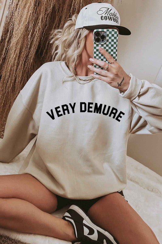 VERY DEMURE GRAPHIC SWEATSHIRT