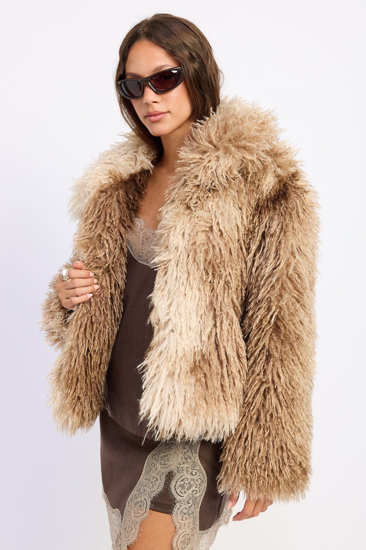 Oversized Faux Fur Coat With Collared – Zafrina